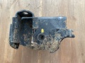 Кронштейн задней балки правый Nissan Tiida C11 2004-2014