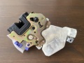 Замок двери задней правой Nissan X-Trail T30 2000-2007
