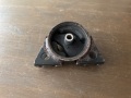 Опора двигателя передняя Nissan Primera P11 1996-2002