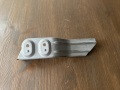 Кронштейн бортового компьютера правый Mitsubishi Carisma 1999-2004