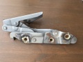 Петля крышки багажника левая Nissan Primera P12 2002-2008