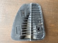 Накладка петли двери передней правая Renault Laguna 1993-2000
