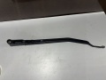 Поводок дворников передний правый Nissan Primera P12 2002-2008