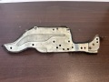 Кронштейн крепления магнитолы левый Toyota Mark II X80 1988-1992