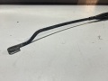 Поводок дворников передний правый Nissan Primera P10 1990-1996