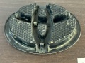 Эмблема решетки радиатора Toyota Auris E150 2006-2012