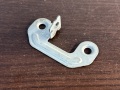 Кронштейн ящика передней консоли левый Nissan Almera N15 1995-2000