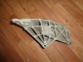 Кронштейн генератора Land Rover Discovery III 2004-2009(4H2Q10239EC)