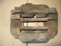 Суппорт передний правый Toyota Land Cruiser (100) 1998-2007 (4773060080)