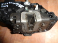 Замок двери передней правой Land Rover Discovery III 2004-2009(FQJ500420