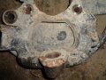 Кулак поворотный передний левый 2.7DT Land Rover Discovery III 2004-2009(RUB500270)