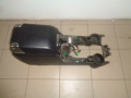 Подлокотник в салон Land Rover Discovery III 2004-2009