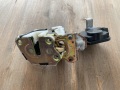 Замок двери задней левой Mitsubishi Aspire 1998-2003