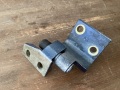Петля двери передней правой нижняя Peugeot 406 1995-1999