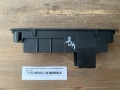 Кронштейн кнопок передней панели Peugeot 406 1995-1999