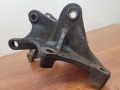 Кронштейн генератора нижний Peugeot 406 1995-1999