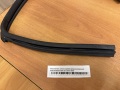 Уплотнитель стекла задней двери внутренний левый Nissan Note E12 2013-2020