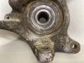 Кулак поворотный передний левый Renault Laguna 1993-2000
