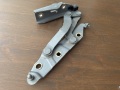 Петля крышки багажника левая Nissan Primera P12 2002-2008