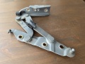 Петля крышки багажника правая Nissan Primera P12 2002-2008