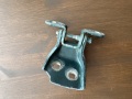 Петля двери задней правой нижняя Renault Laguna 1993-2000