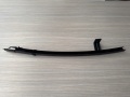 Направляющая стекла двери передняя левая  Nissan Primera P12 2002-2008