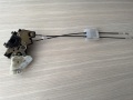 Замок двери передней левой Nissan Primera P12 2002-2008