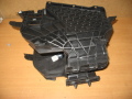 Кронштейн крепления подлокотника 3.0 V6 TDI VW Touareg 2010> (7P6863762)