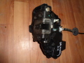 Замок двери задней левой Land Rover Discovery III 2004-2009(7H5A26413AC)
