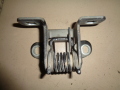 Петля двери багажника нижн.правая Land Rover Discovery III 2004-2009(BHB780012)