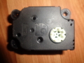Моторчик заслонки печки Land Rover Discovery III 2004-2009(JWO500010)