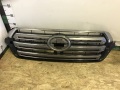 Решетка радиатора Toyota Land Cruiser 200 2007-нв