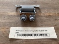 Петля двери багажника Toyota Corolla E120 2001-2006
