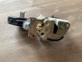 Замок двери задней правой Mitsubishi Aspire 1998-2003