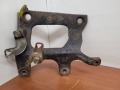Кронштейн впускного коллектора Mitsubishi Aspire 1998-2003