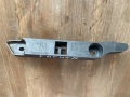 Кронштейн переднего бампера правый Ford Focus II 2005-2011