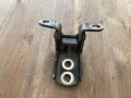 Петля двери передней левой верхняя Nissan Tiida C11 2004-2014