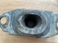 Опора КПП левая Nissan Tiida C11 2004-2014