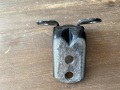 Петля двери передней левой верхняя Nissan Tiida C11 2004-2014