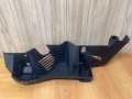 Держатель задней полки правый Ford Fusion 2002-2012