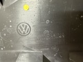 Обшивка стойки задней правой нижняя Volkswagen Touareg 2010-2018