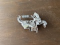 Ответная часть замка багажника Nissan Primera P11 1996-2002