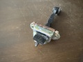 Ограничитель открывания двери задней левой Nissan Primera P11 1996-2002