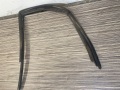 Уплотнитель стекла задней двери внутренний левый Renault Laguna 1993-2000