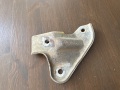 Кронштейн выпускного коллектора Mitsubishi Aspire 1998-2003