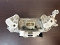 Блок управления климатической установкой Toyota Corolla E120 2001-2006