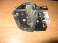 Замок багажника низ.прав Toyota Land Cruiser (100) (6938060040)