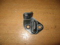 Ответная часть замка багажника правая Toyota Land Cruiser (100) 1998-2007(6945060020)