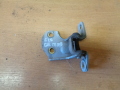 Петля двери передней правой верхняя Mazda 626 (GE) 1992-1997(GA2A58240A)