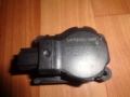 Моторчик заслонки печки Land Rover Discovery III 2004-2009(JWO500010)
